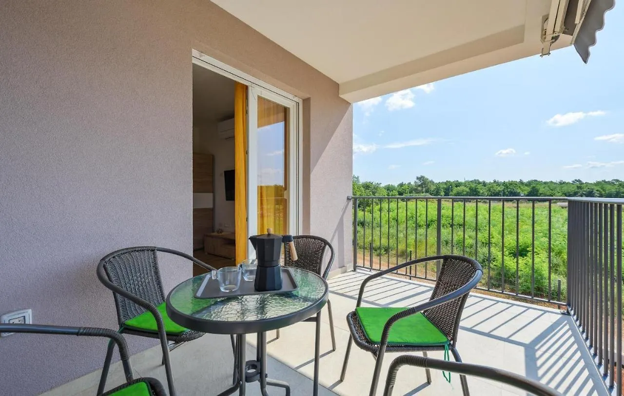 Apartmani Lucija Poreč 0*,  Kroatien